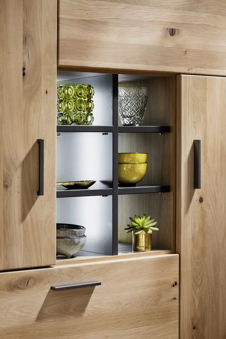 Highboard Portland | Asteiche Bianco massiv | LED Beleuchtung