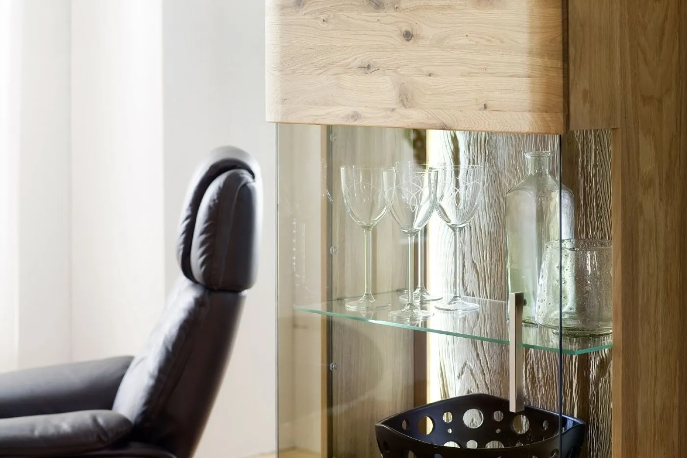 Wohnwand Wohnkombination Santori | Eiche Bianco | 4-teilig | LED Beleuchtung