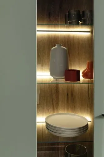 Highboard Moniz 1 | Salbei grün / Eiche Evoke | mit LED Rückwandbeleuchtung
