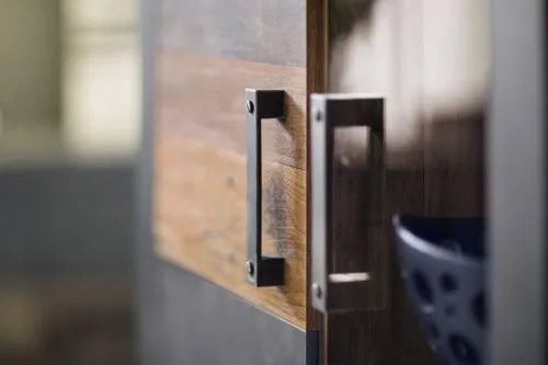 Vitrine Vitrinenschrank Indy | Old Used Wood / Matera grau | inkl. LED Beleuchtung | Shabby Look